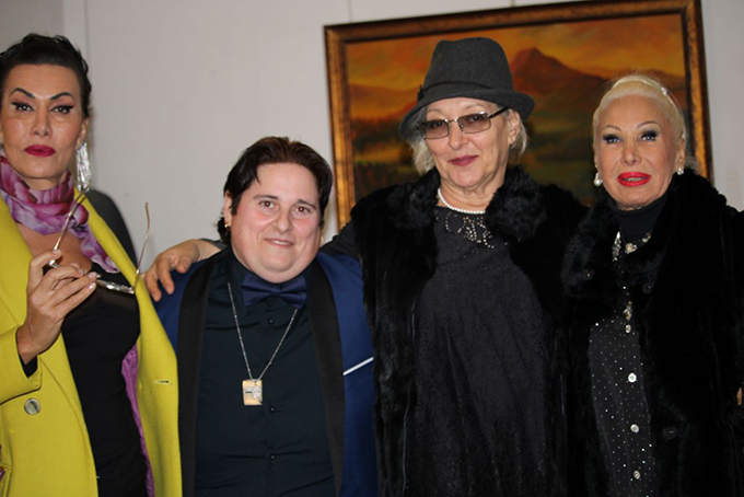 24Annarita Campo assieme alla principessa Conny Caracciolo lattrice Laura Sorel e la pittrice Veronica Catania